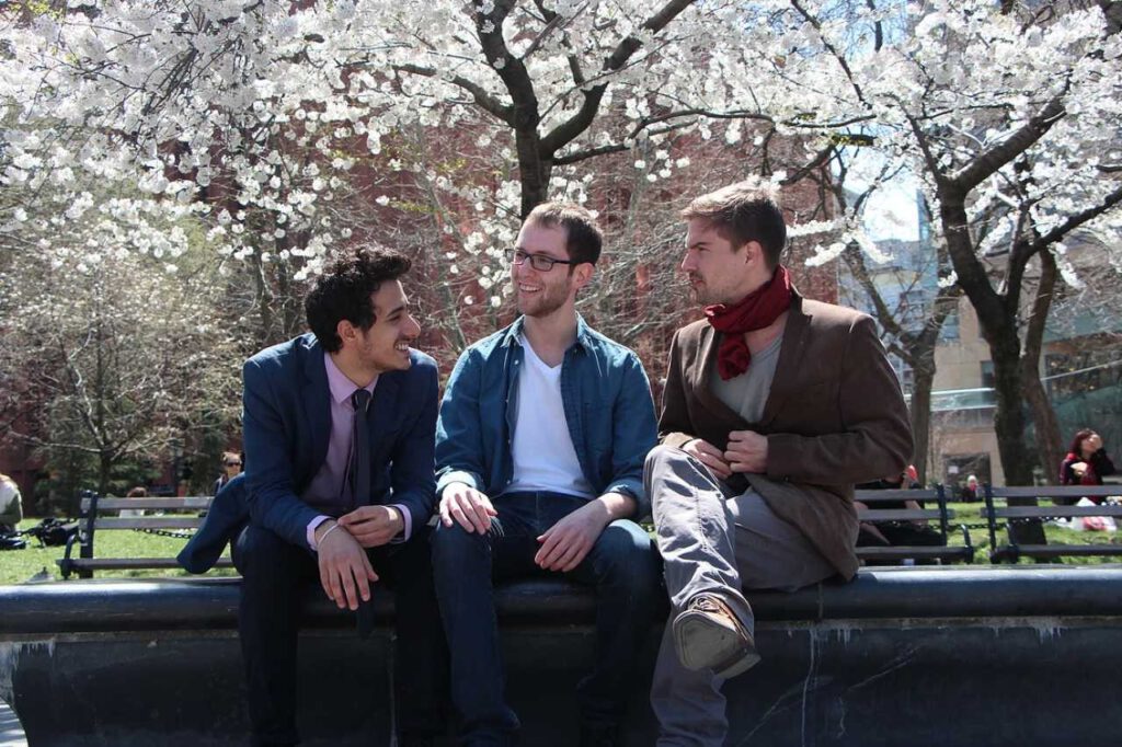 Mo. 28. April 2025 | 19 Uhr | Exklusivkonzert – Tal Blumenstein Trio im Modehaus Kressmann